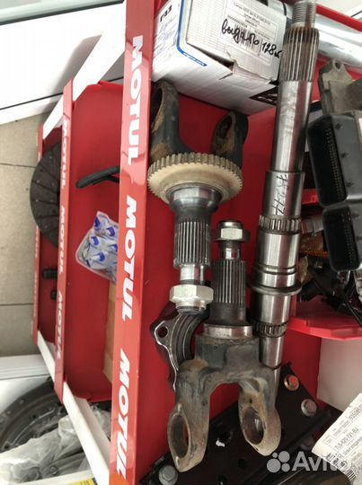 Вилка шарнира