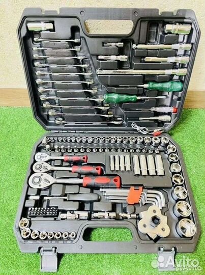 Нaбop инcтрумeнтов для авто