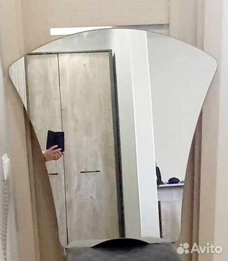 Зеркало настенное