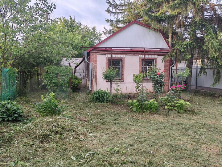 Дача 20 м² на участке 10 сот.