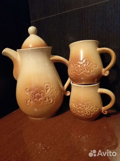 Кувшины,заварники,чайные кофейные пары,кружки