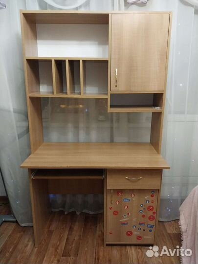 Компьютерный стол