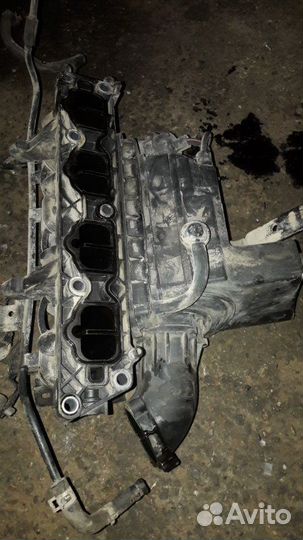 Коллектор впускной Opel Astra H Z16XER 2010