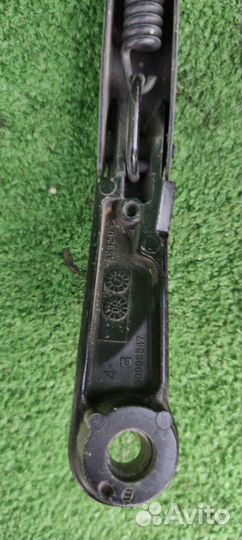 Поводок дворника пав Nissan Note E11