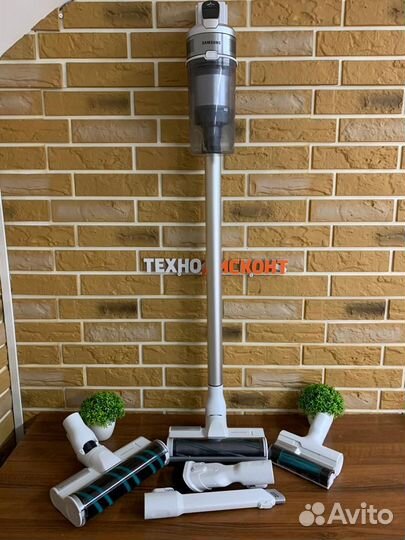 Вертикальный беспроводной пылесос Samsung Jet 70