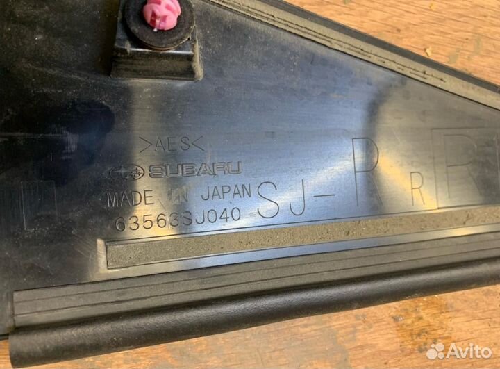Накладка стойки задней двери Subaru Forester SK