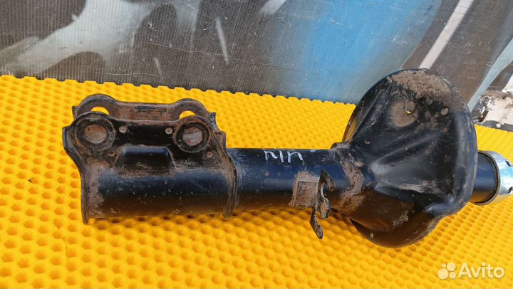 Передняя стойка правая Hyundai Getz