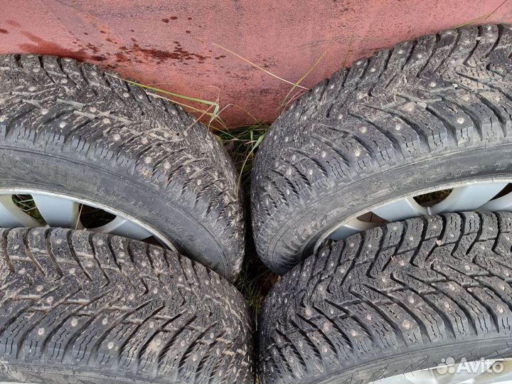 Комплект зимних колес 195/65 R15 на Subaru