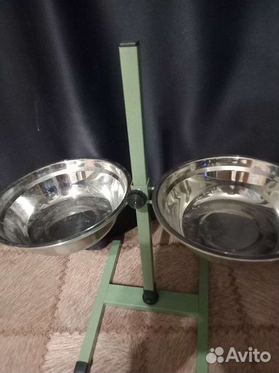 Миски на подставке для собак