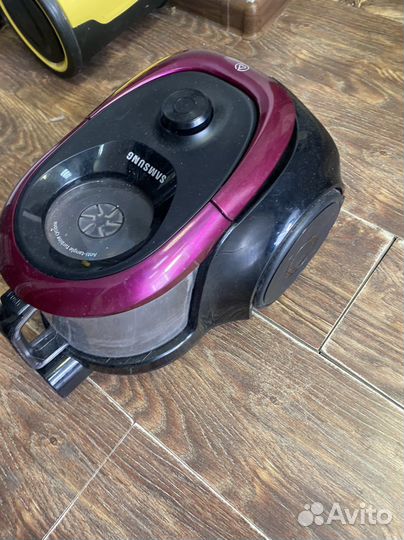 Пылесос Samsung VC18M2110