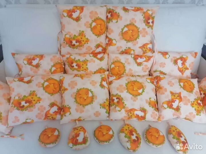 Бортики(12 подушек 30/30) в детскую кроватку новые