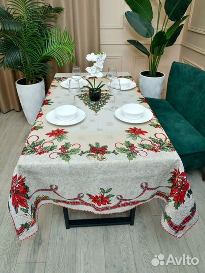 Скатерть гобеленовая