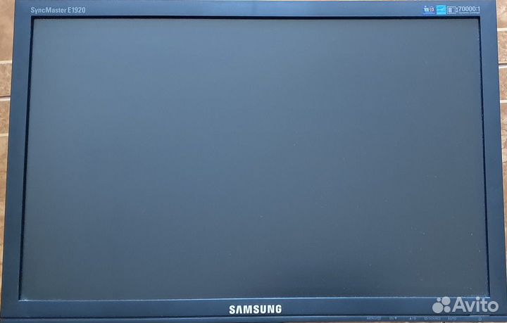 Монитор Samsung E1920NW