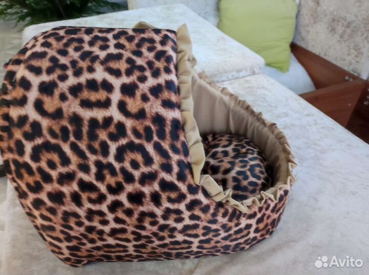 Лежанка для кошек