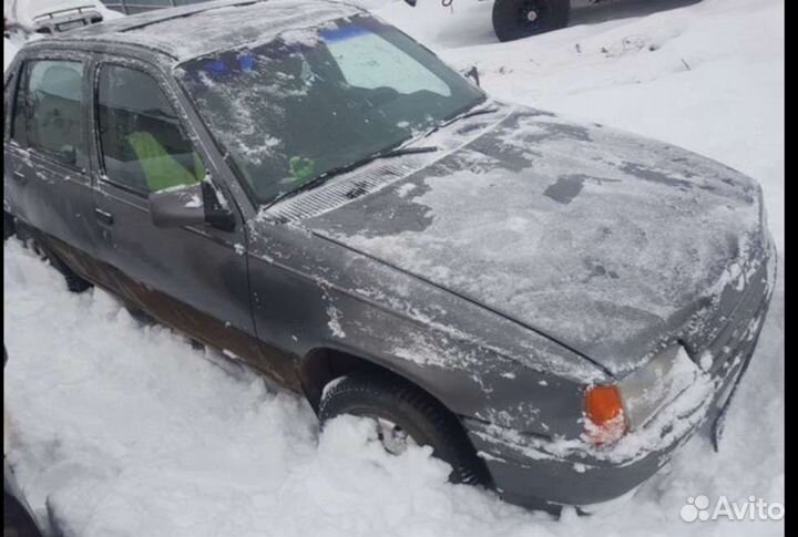 Опель кадет 1986гв, на запчасти