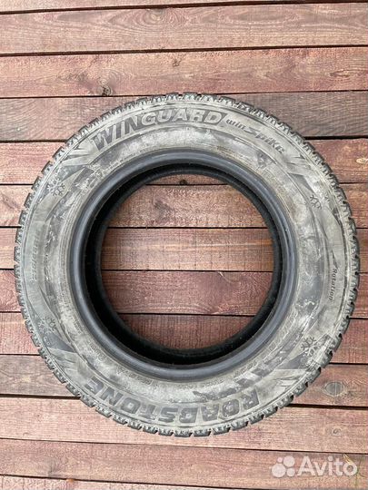 Roadstone Winguard Spike 215/65 R16