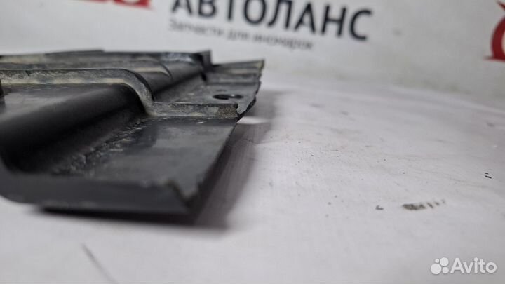 Воздуховод радиатора 5514110XKZ9VA левый Haval M6