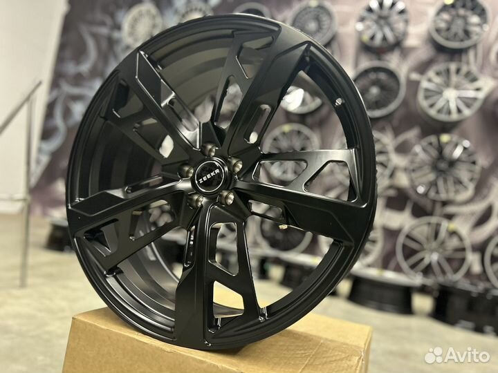 Кованые диски R22 на Zeekr 001