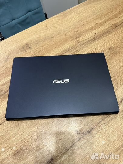 Ноутбук asus