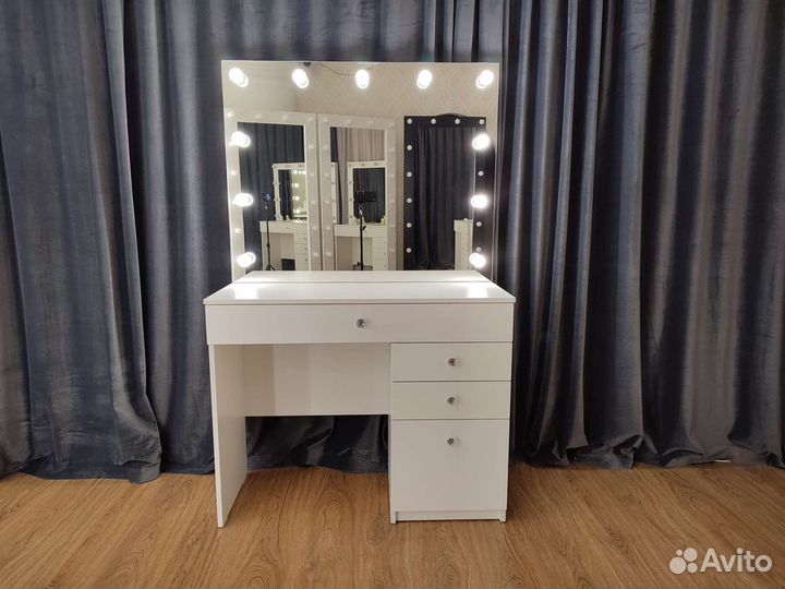 Туалетный столик