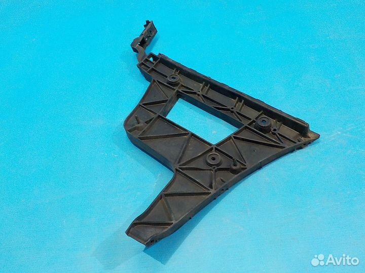 Кронштейн заднего бампера левый Audi A4 (B8) 2007