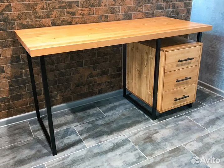 Письменный стол на заказ