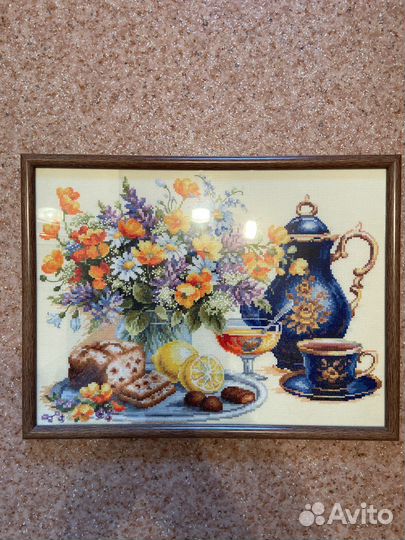 Картина вышитая в багете