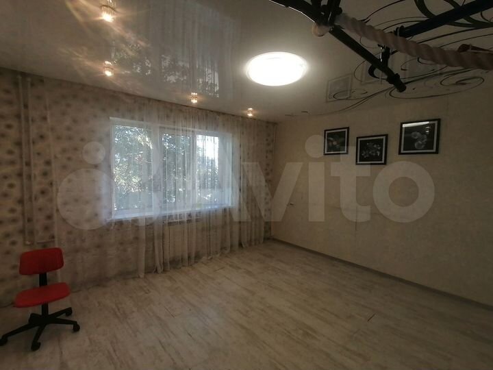 4-к. квартира, 73 м², 1/9 эт.