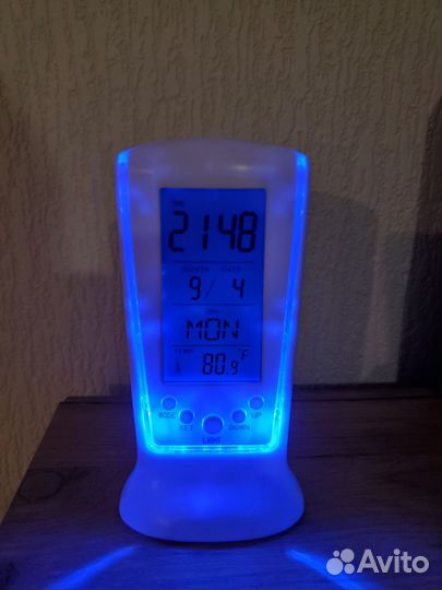 Светодиодные часы с термометром