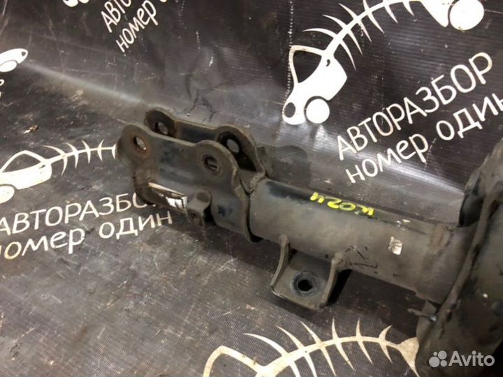 Стойка подвески передняя левая Kia Soul 1.6 G4FD