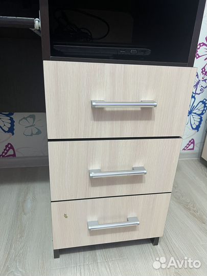 Компьютерный стол