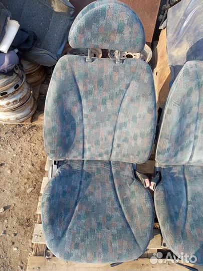 Сидения Hyundai Lantra j2 /Хендай Лантра