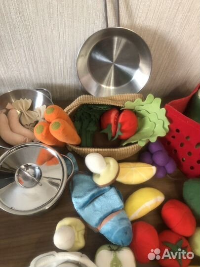 Наборы фруктов, овощей, тортов и кастрюль икеа