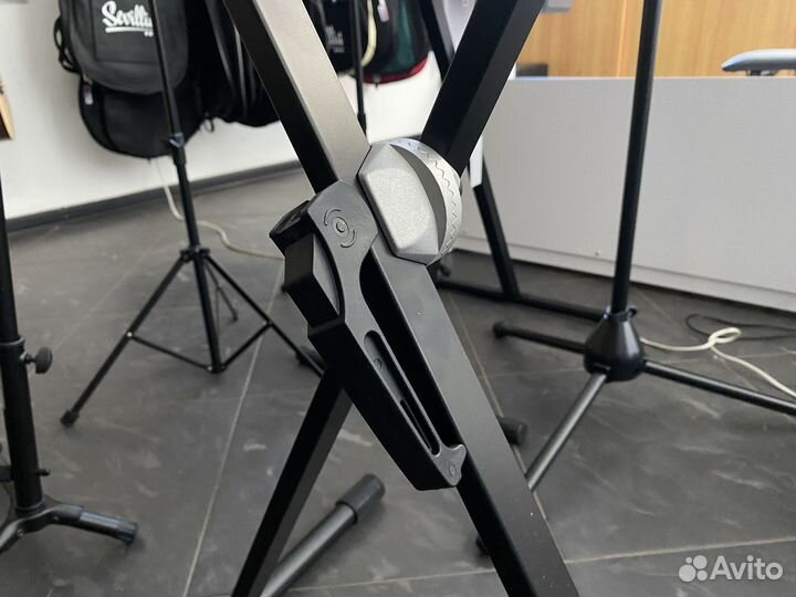 Soundking DF029 Стойка для клавишных инструментов