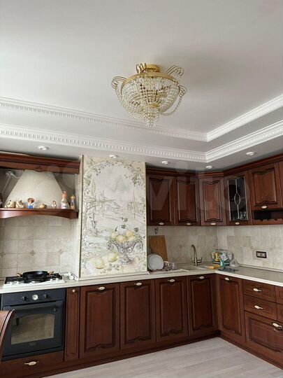 3-к. квартира, 118 м², 7/10 эт.