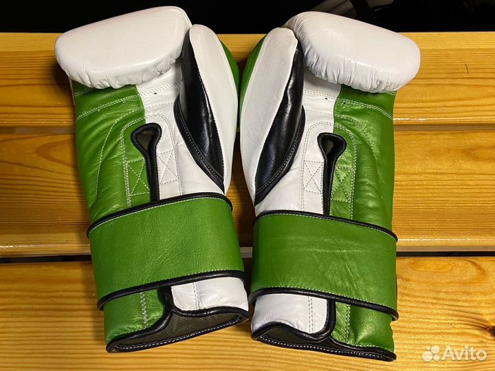 Боксерские перчатки кожа