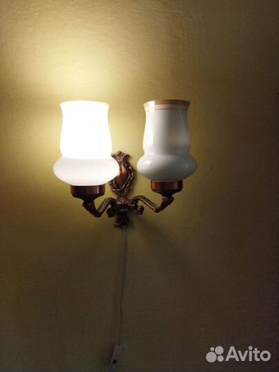 Настенный светильник бра бронза/белый ретро
