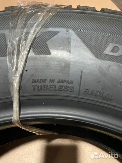 Bridgestone Blizzak DM-V2 215/70 R15 98S