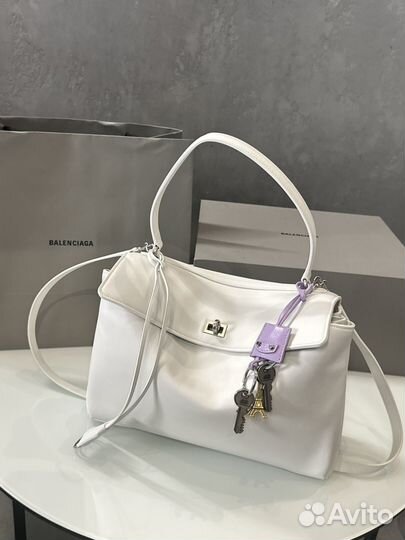 Balenciaga rodeo medium