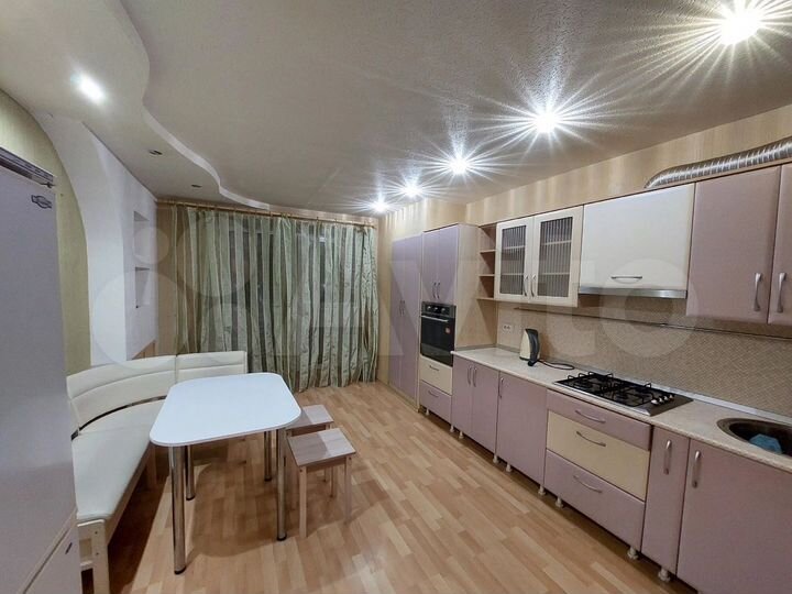 2-к. квартира, 64 м², 5/5 эт.