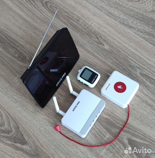 Кнопка вызова в туалет, табло и пейджер