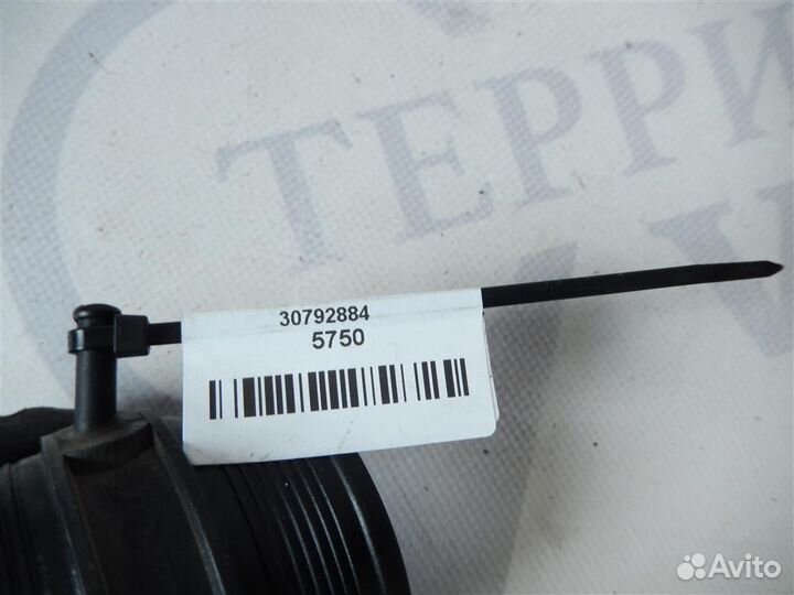 Т-образное соединение volvo XC70 2008-2013