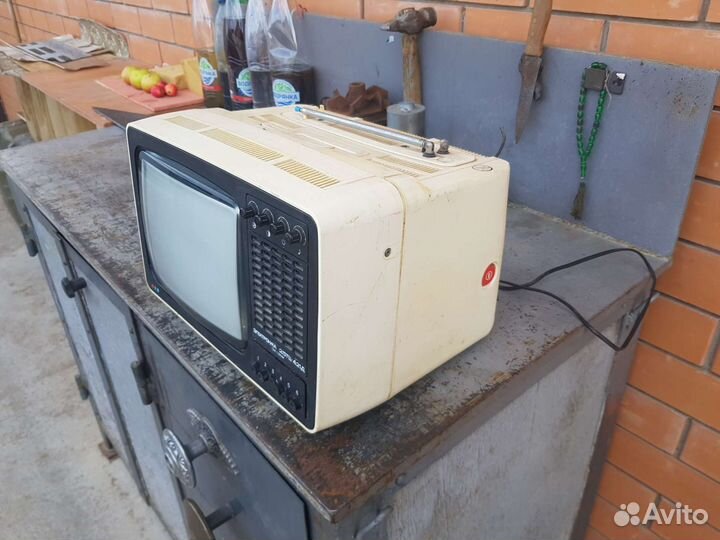 Телевизор Электроника 25тц-421Д