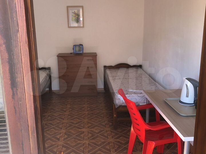 Комната 16 м² в > 9-к., 1/2 эт.