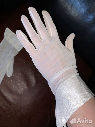 Перчатки белые