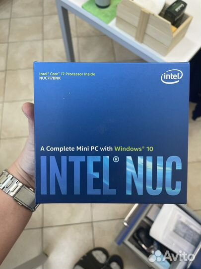 Intel nuc 7 i7 mini pc (NUC7i7BNK)