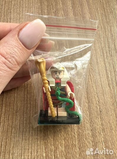 Минифигурка Лего 71017-19 Царь Тут