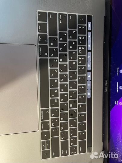 Apple MacBook Pro 15 2017 TR2 Touch Bar