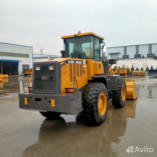 Фронтальный погрузчик Megamax GL420H, 2023
