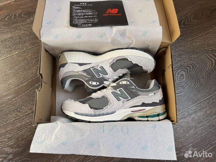 Кроссовки мужские New Balance 2002R
